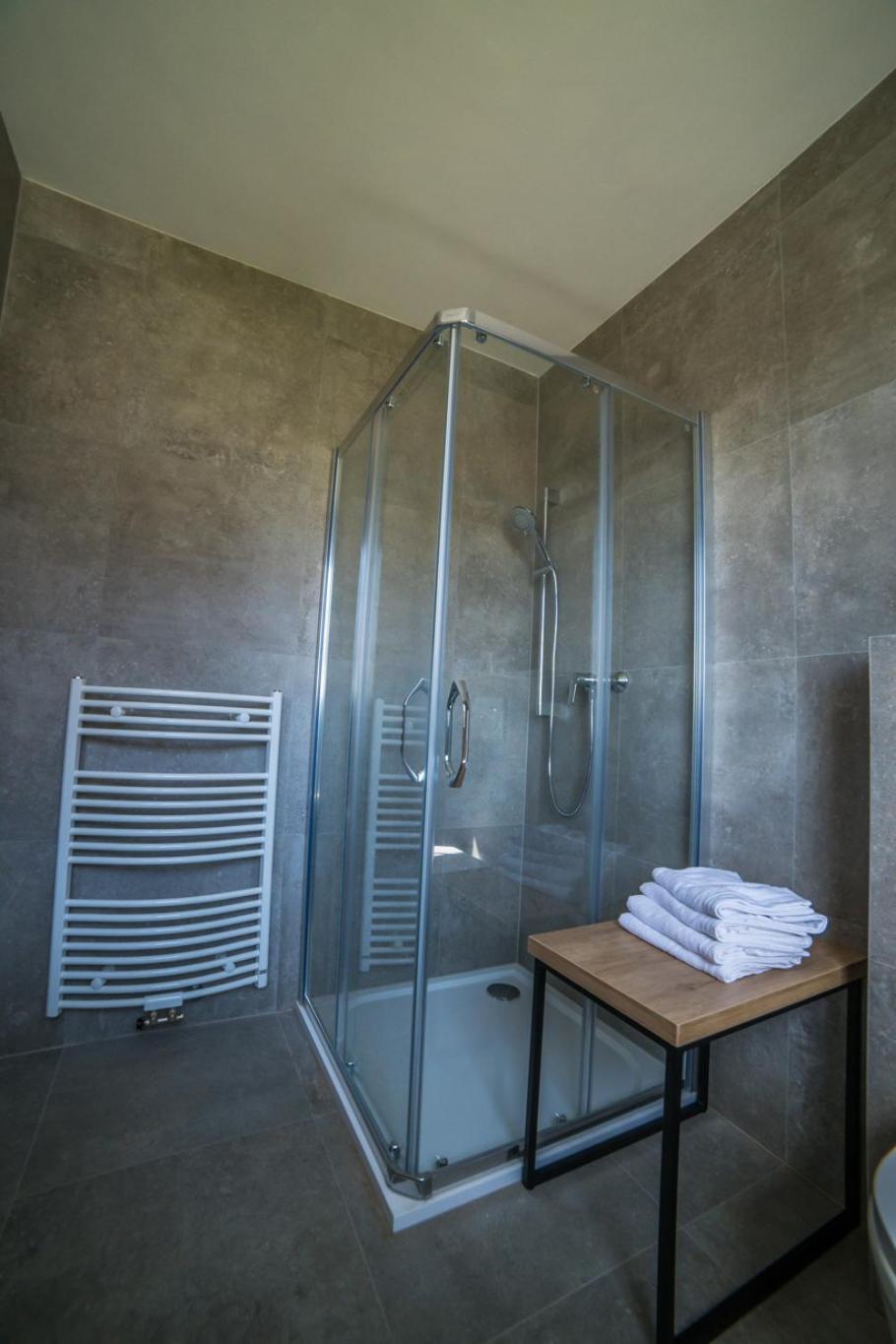 Athel Apartment *